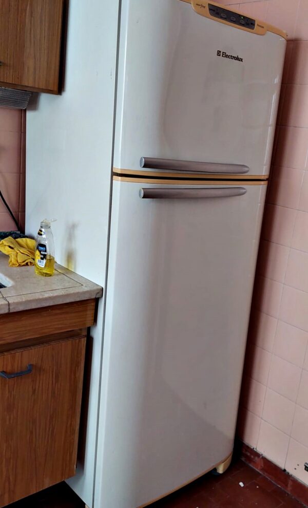 VENDIDA Heladera Electrolux con freezer