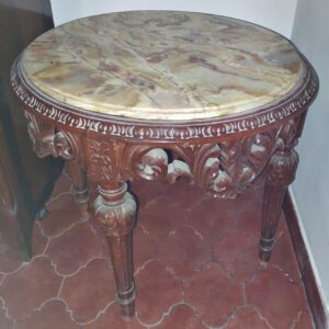Mesa arrime redonda baja con mármol