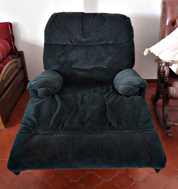Sillón extensible tapizado en pana azul