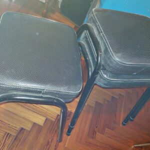 VENDIDOS Bancos patas caño tapizados
