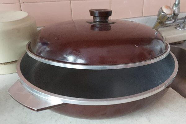 VENDIDA Olla ESSEN con tapa (Grande) y sartén asa larga