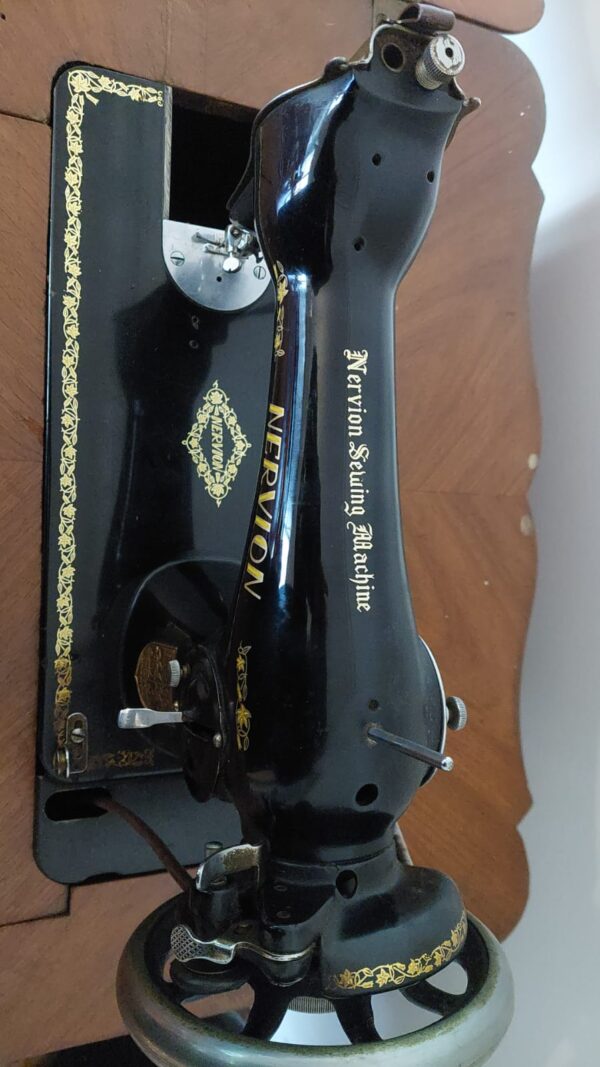 VENDIDA Maquina para coser - Image 4